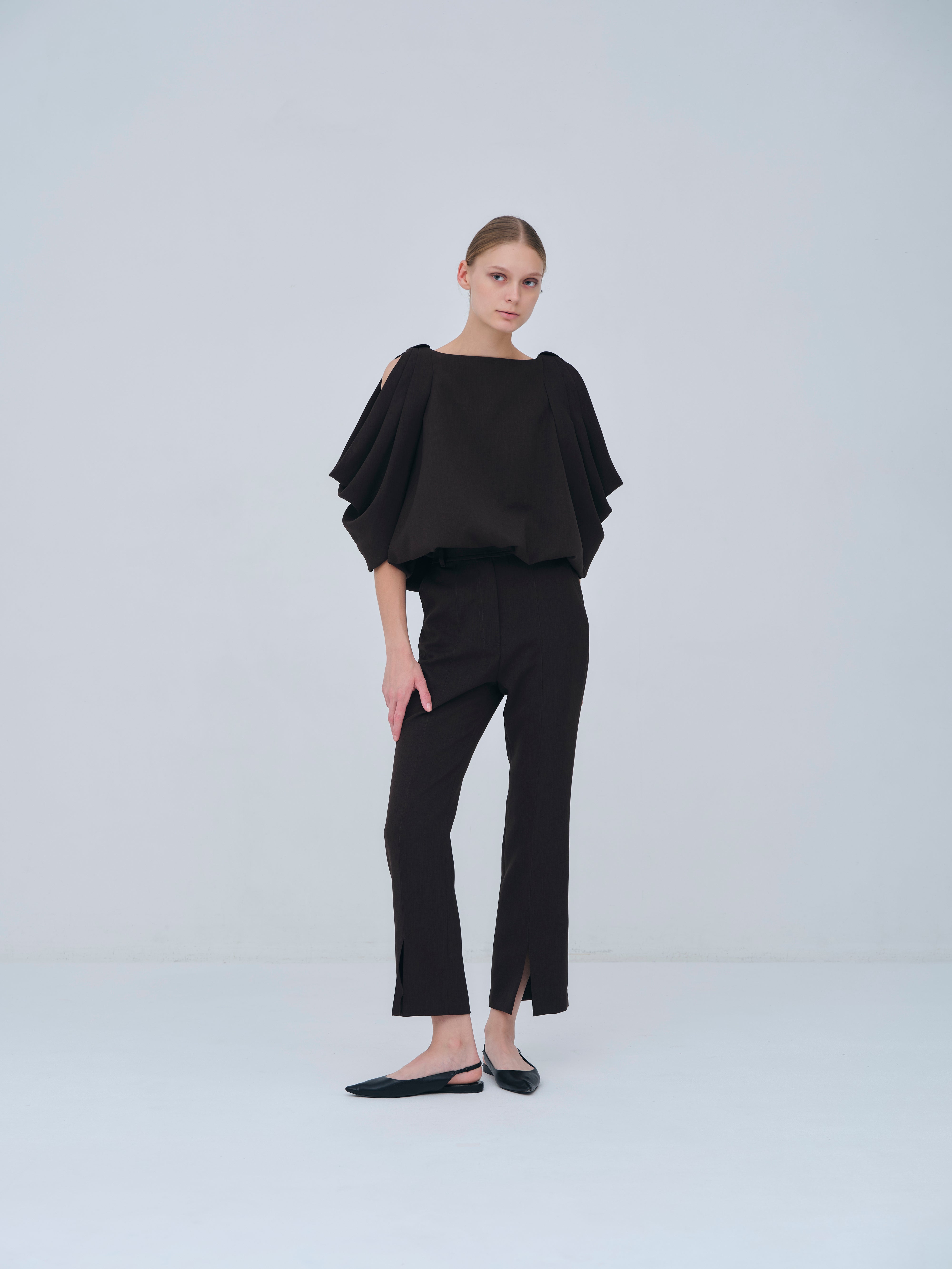 再入荷】Drape Sleeve Balloon Tops – L'AUBE BLANC