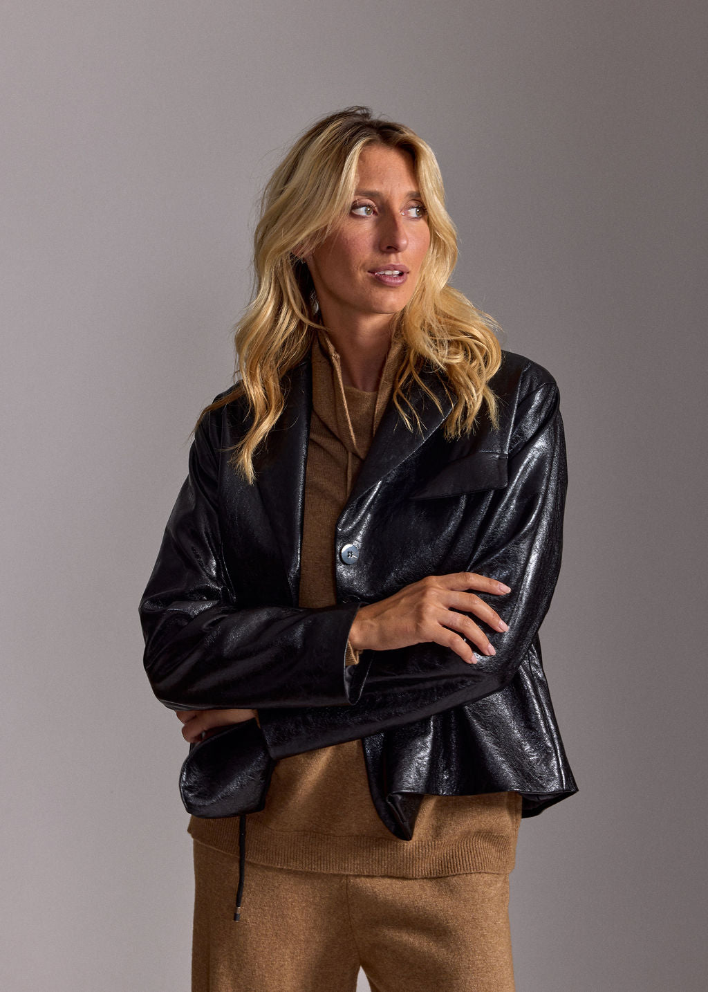 ALESSIA BLACK FAUX LEATHER SHORT JACKET - Lauren Vidal