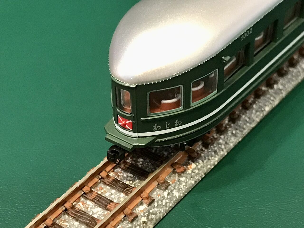 マイクロエース「テンイ8（あじあ号）」のテールライト点灯化に挑み