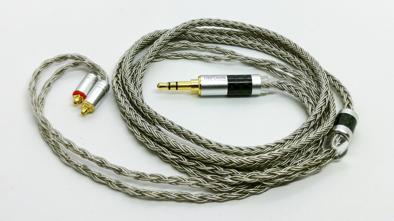 TRIPOWIN Zonie」 16芯SPCで2千円程度で購入可能。音質も見た目も手軽