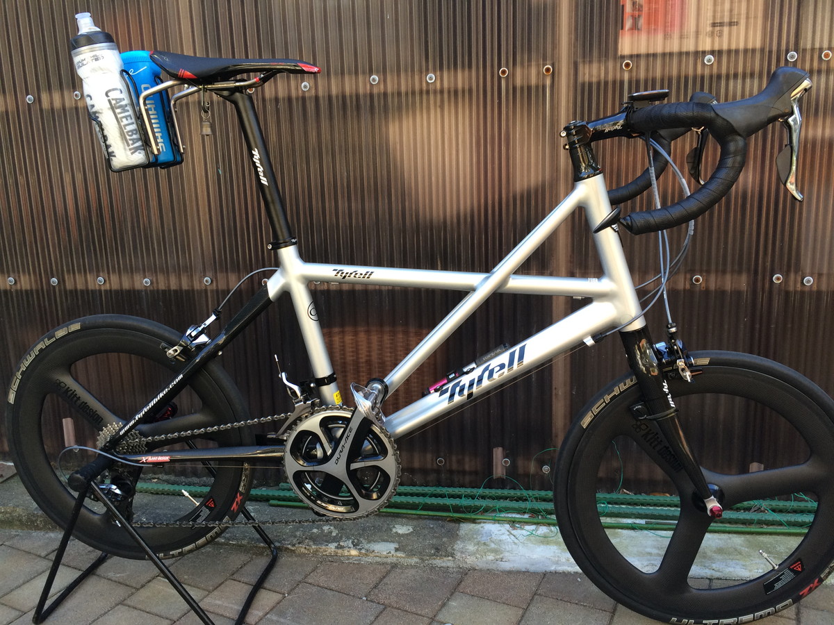 kitt design Tri-Spoke wheel のカーボンバトンホイールを購入して