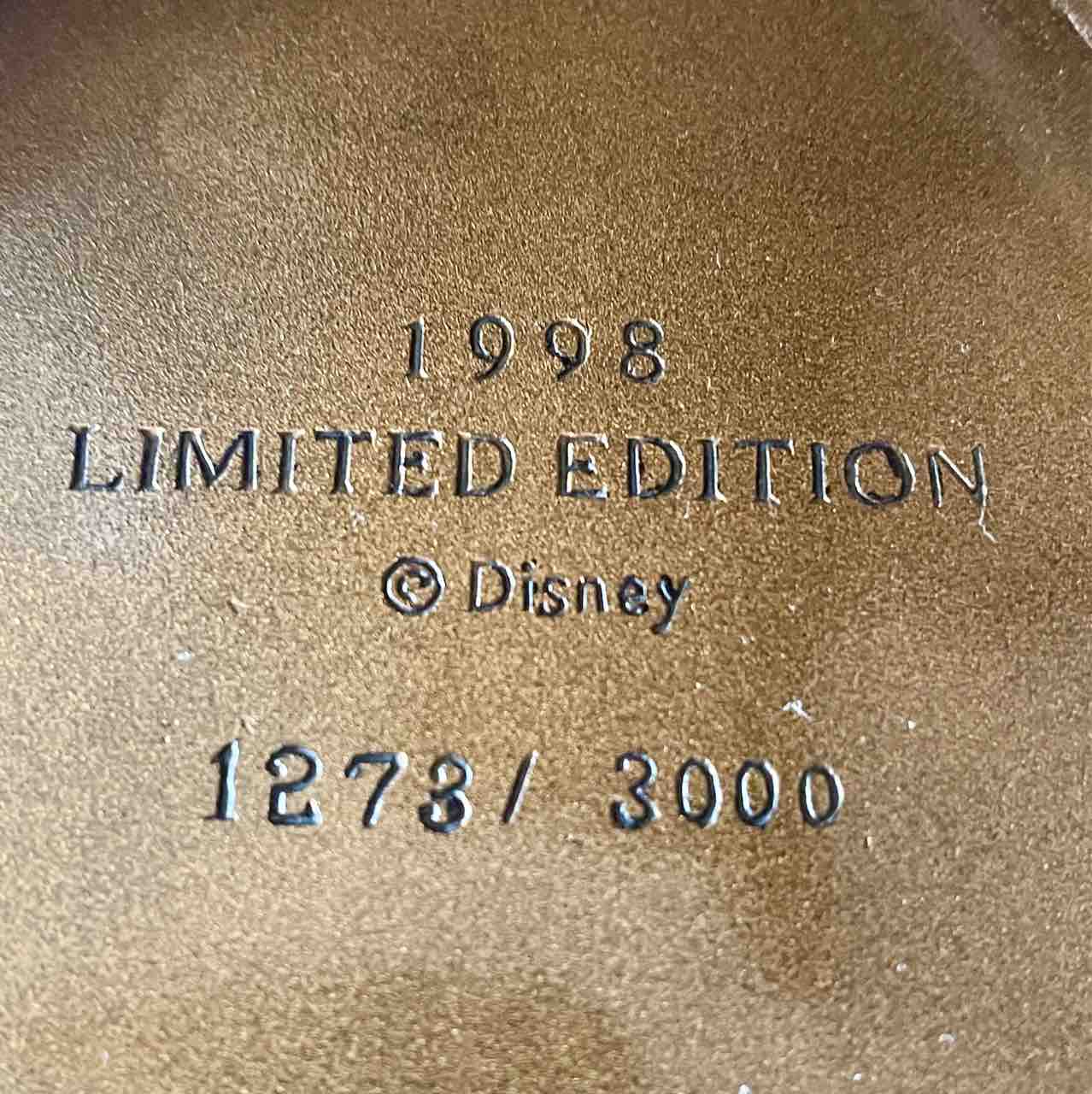 1998年製作3000個限定！1泊50万のお部屋ウォルトディズニースイートで