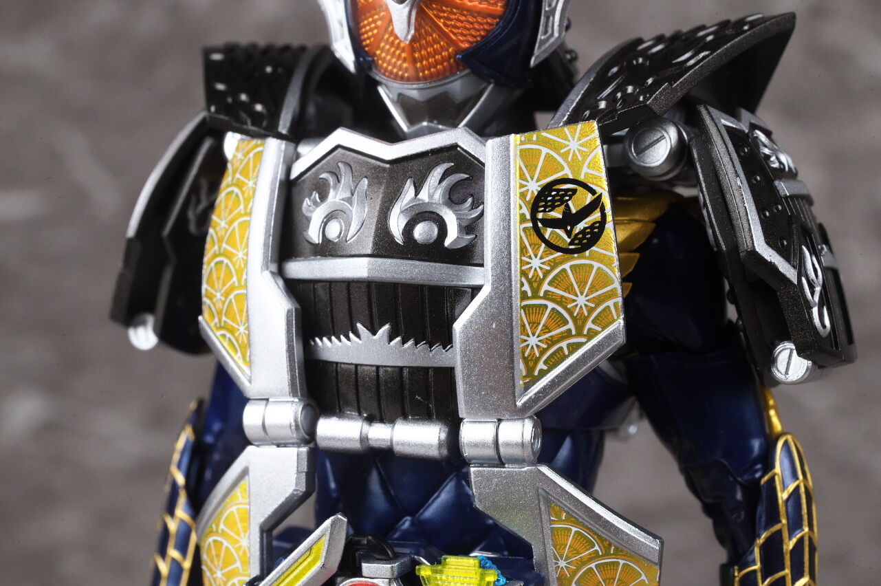 S.H.フィギュアーツ（真骨彫製法） 仮面ライダー鎧武 ジンバーレモン