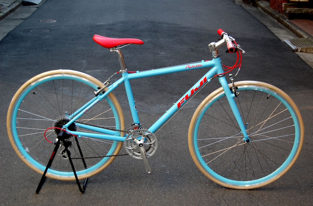 エントリークロスバイクの定番アブソリュートが、パレットと名を変え