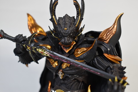 S.H.Figuarts(真骨彫製法) 暗黒騎士キバ レビュー : ハニワの玩具部屋