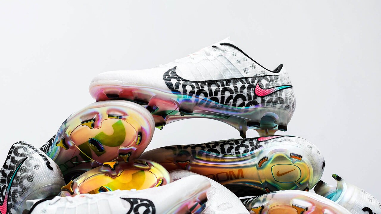 追記】ナイキ「マーキュリアルエアズームウルトラSE FG」が日本でも