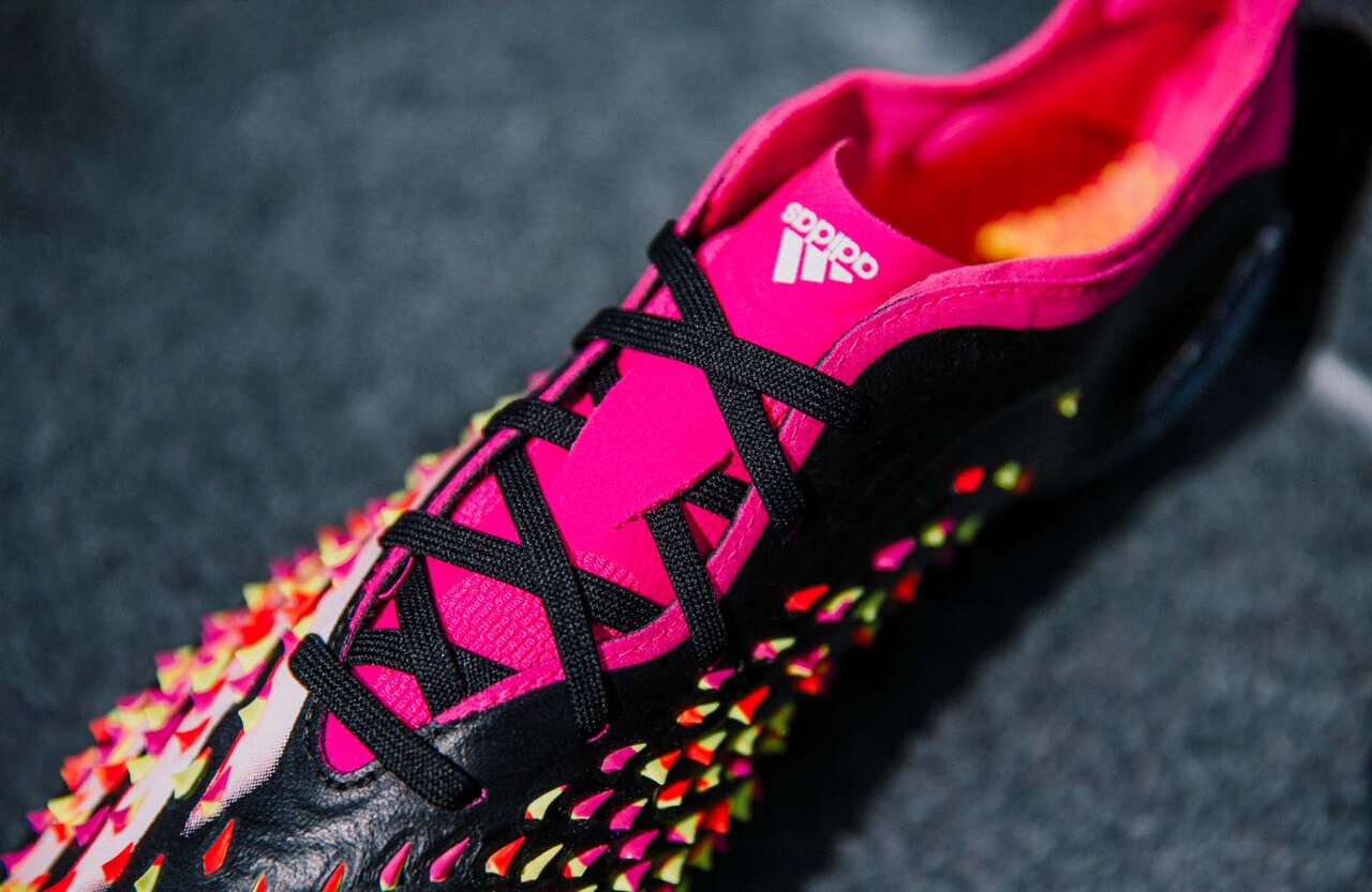 アディダスの3つのスパイクが融合！『PREDCOPX FG』正式公開 : Kohei's