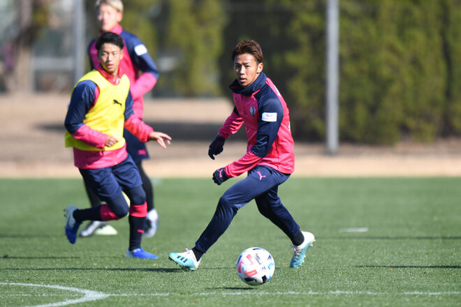 清武弘嗣がアディダス エックス19.2HGを着用！(ミドルモデルスパイク