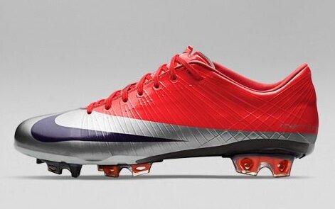 初代マーキュリアルスーパーフライのカラーをヴェイパー13エリートFGで