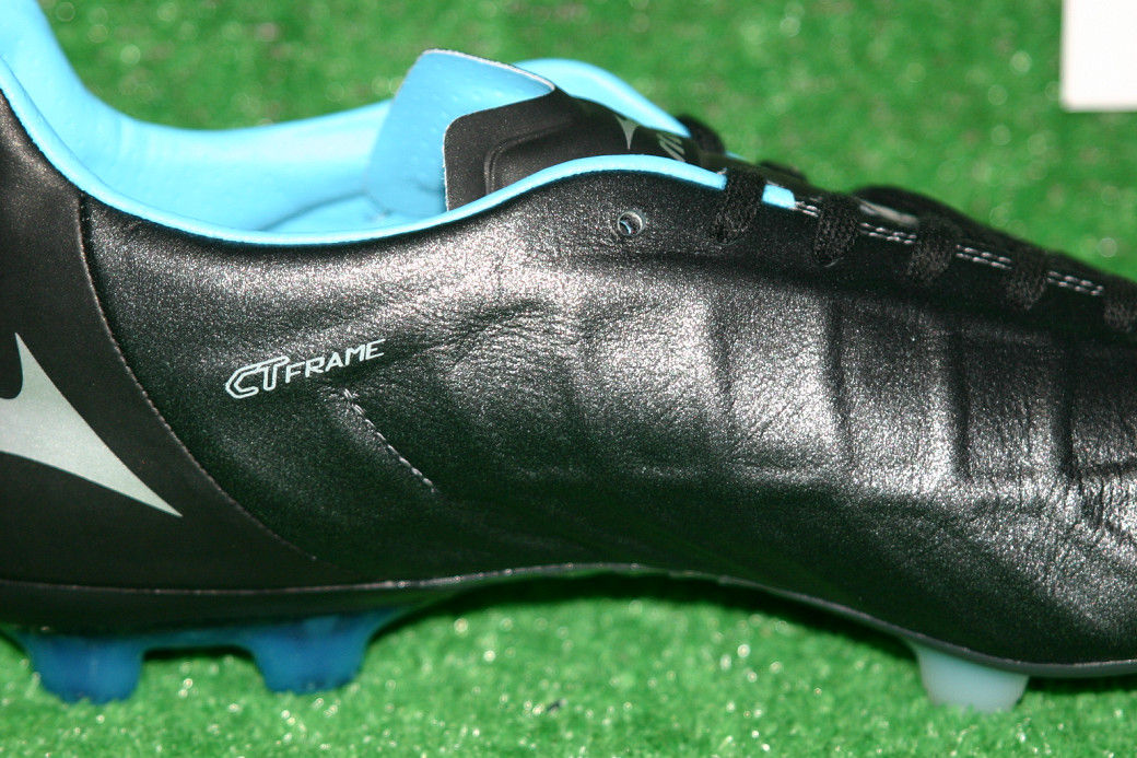 詳細】 ミズノ レビュラV1 JAPAN : Kohei's BLOG サッカースパイク情報