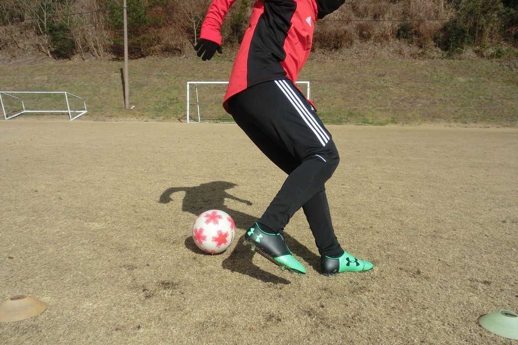 レビュー】 アンダーアーマー スポットライトFG (チャック付きスパイク