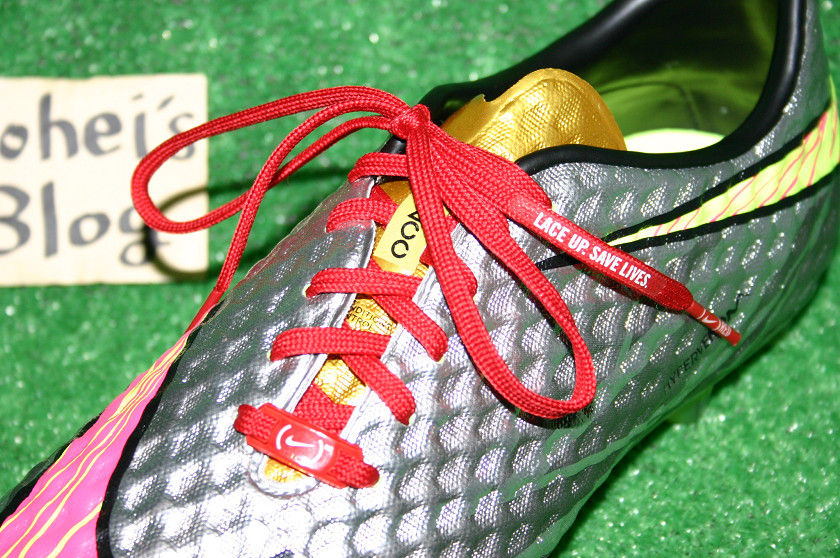 NIKE)REDシューレース＋ハイパーヴェノム リキッドダイヤモンド