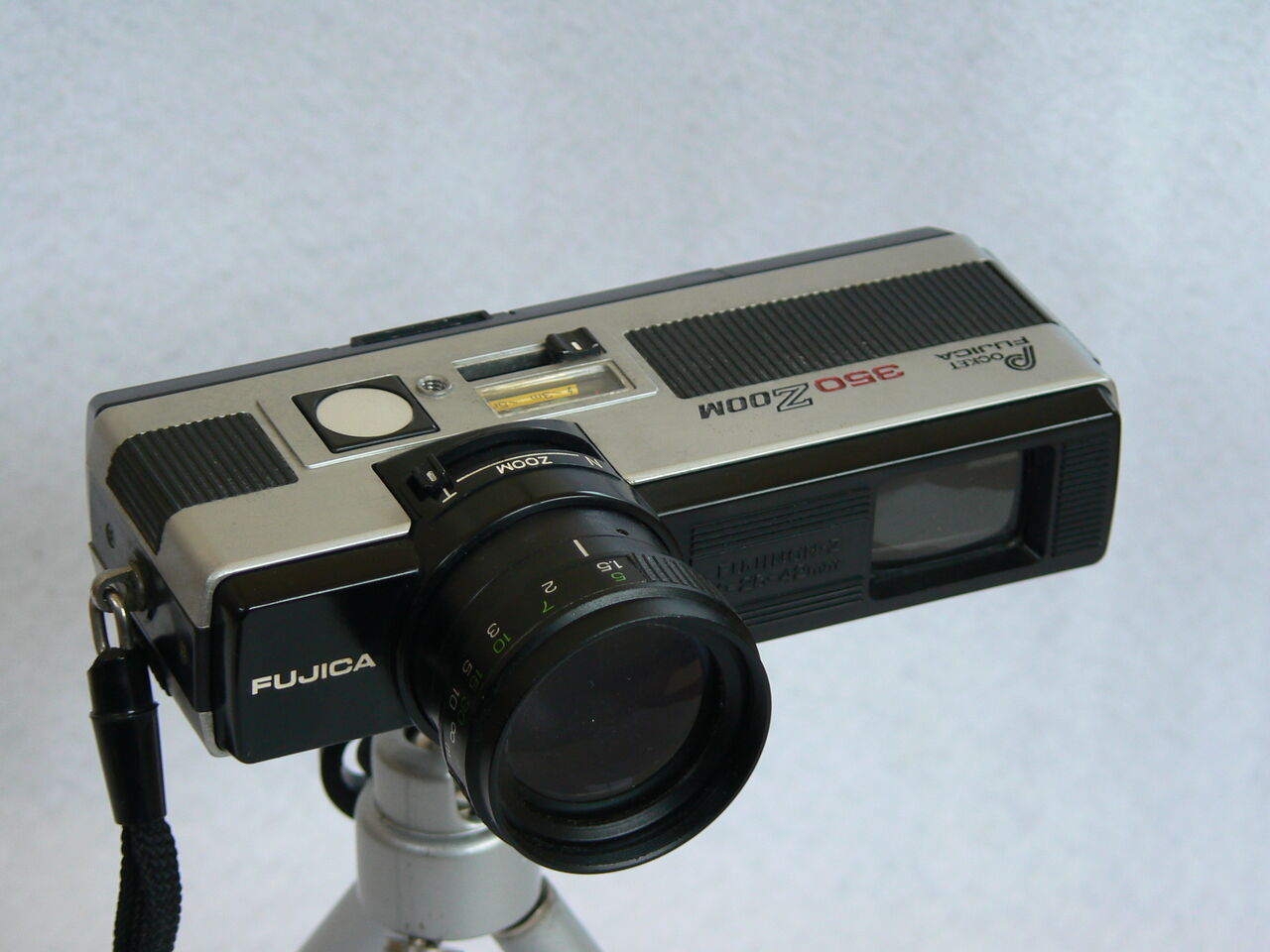 第331回目 ポケットフジカ350ズーム : ポンコツとうさんの「カメラの写真」