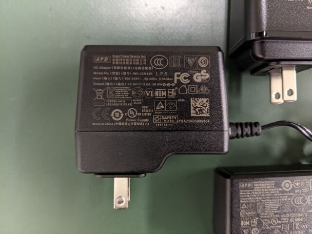 ATEM Miniシリーズって機能だけじゃなくてACアダプターにも差が有るっ