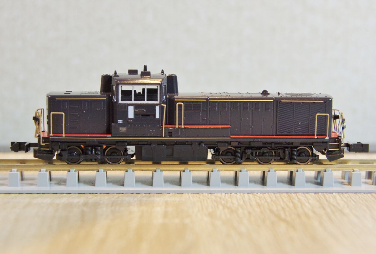 KATO DE10 JR九州仕様 入線！ - れいるのおと