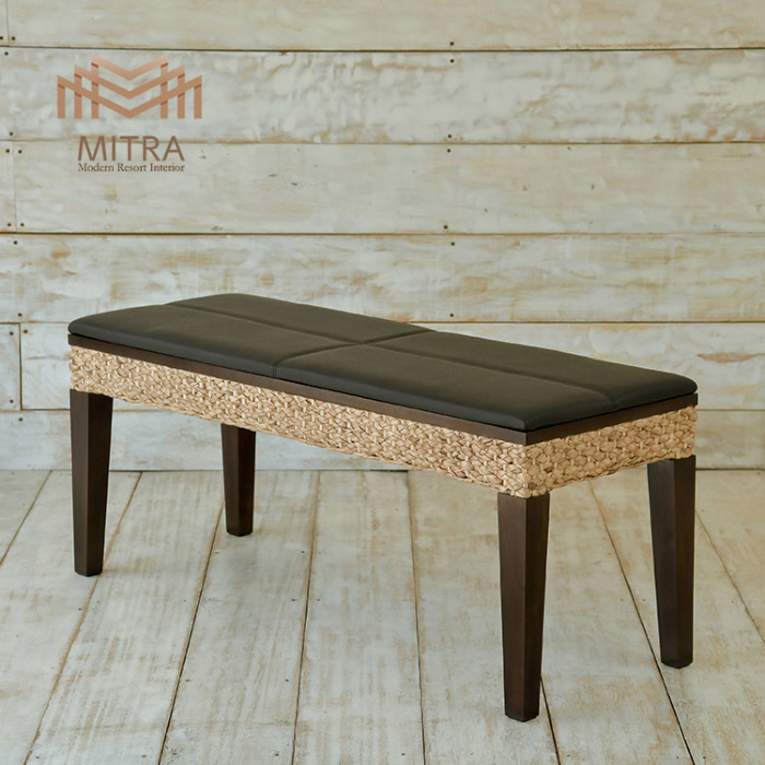 大人気ベンチ。素材の温もりが光るリゾート感あふれるヒヤシンスベンチ