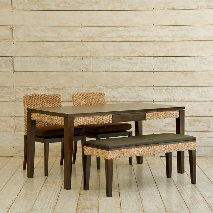 大人気ベンチ。素材の温もりが光るリゾート感あふれるヒヤシンスベンチ