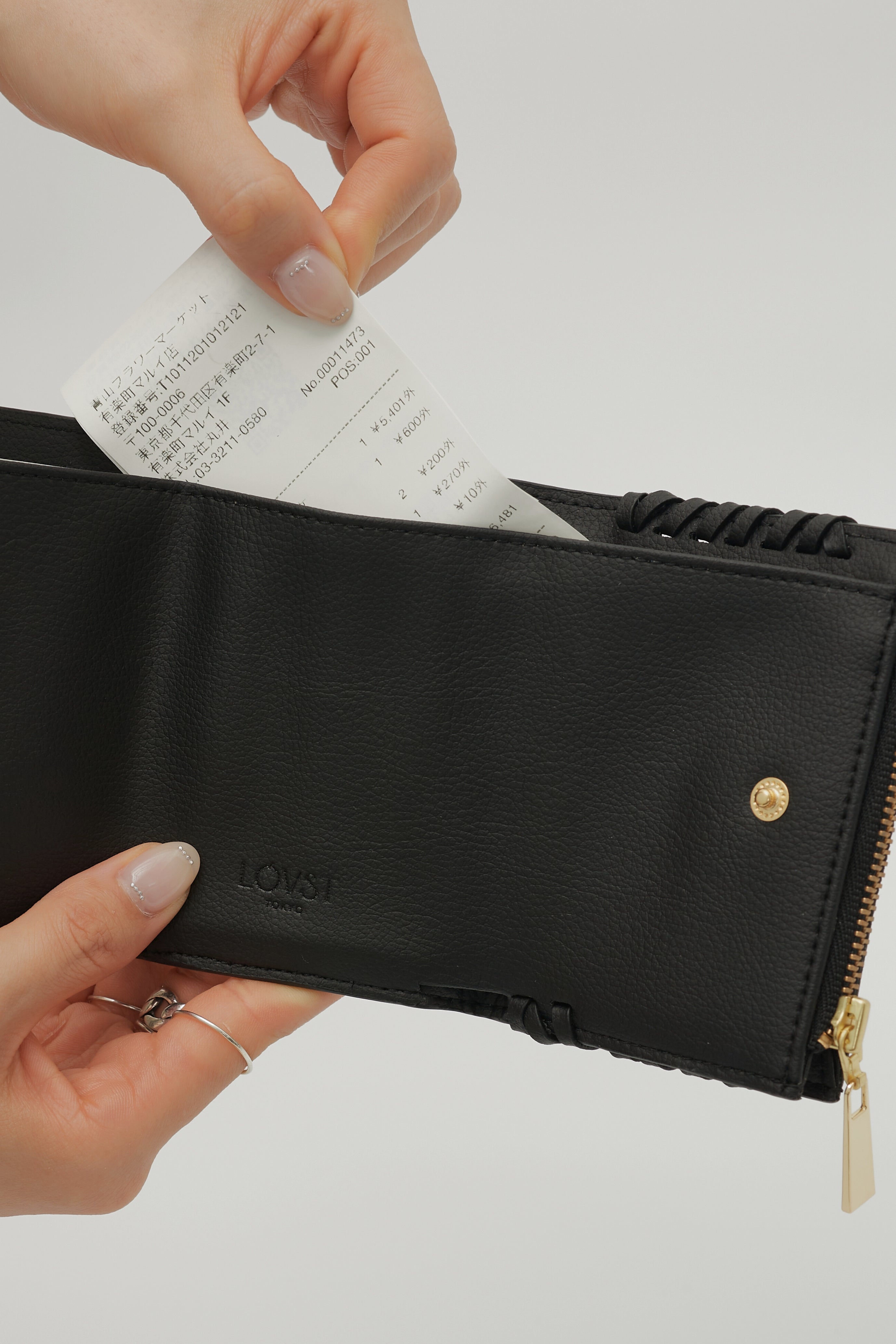 グレープレザー製コンパクトウォレット 「Grape Vine Wallet」 | LOVST