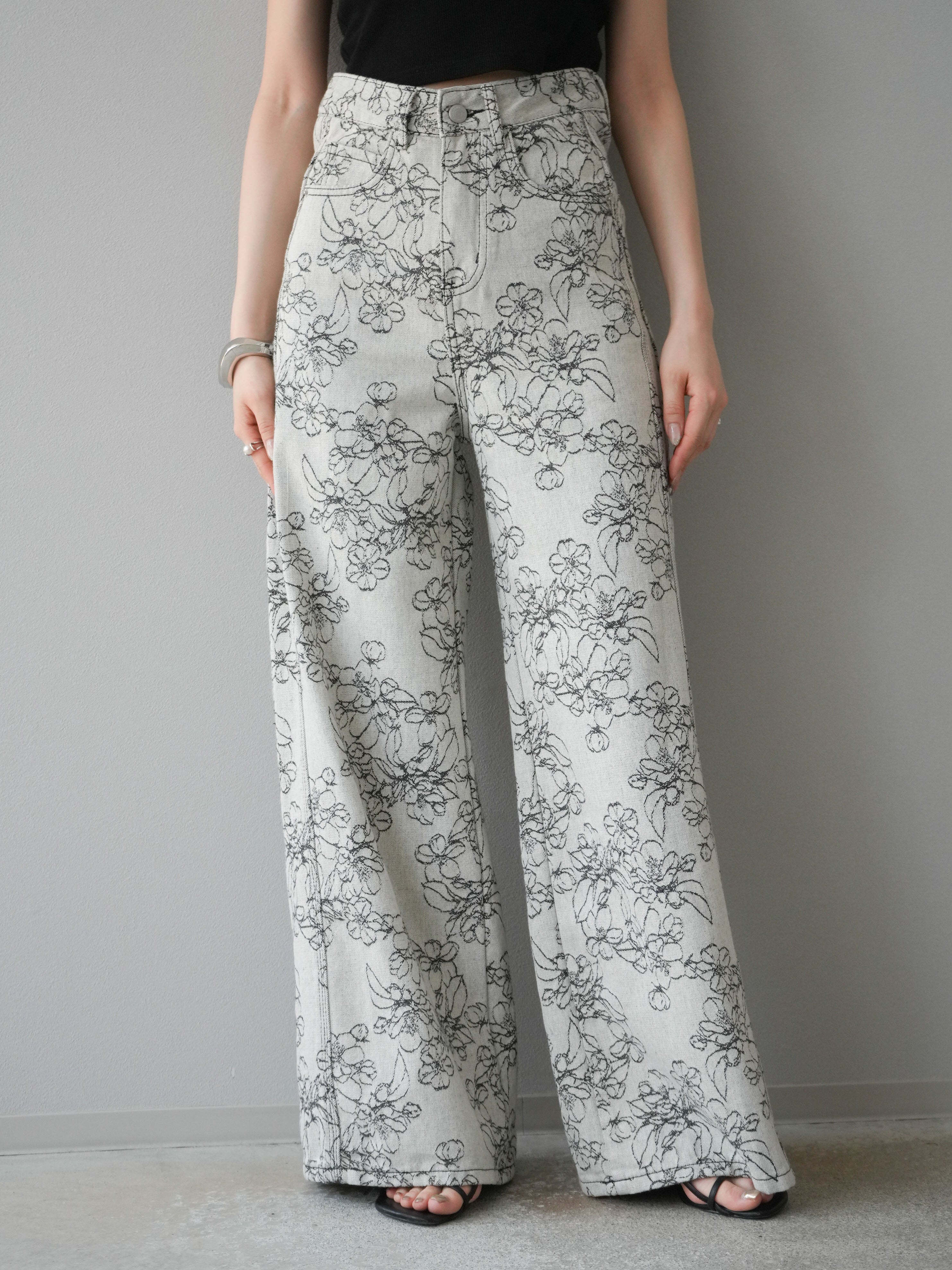 予約]フラワージャガードデニムワイドパンツ/ブラック – Lumier