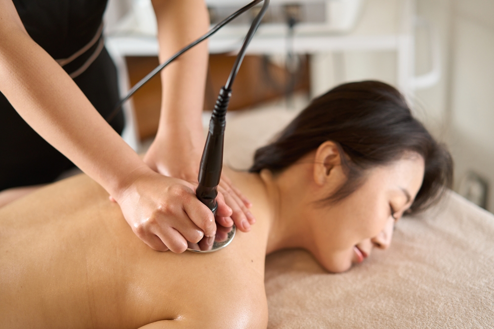 ラジオ波は肩こりに効果がある？施術の流れや注意点も解説 - 家庭用