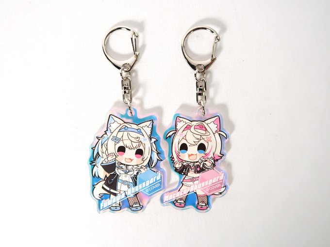 入荷速報🌟】フワモコ姉妹🐾オーロラアクリルキーホルダーが登場