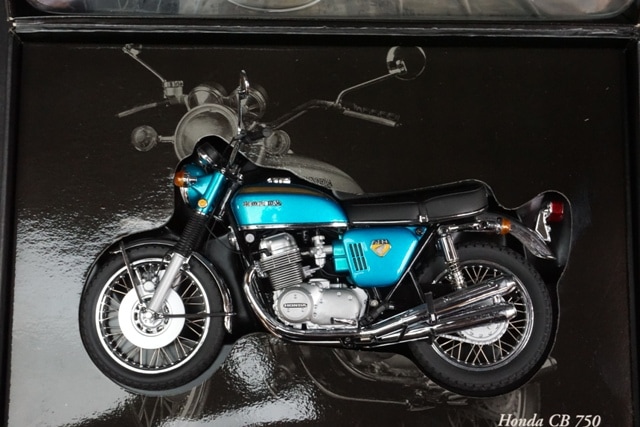 1/12 ミニチャンプス 122161000 Honda CB 750 1968 Version 1 ライト