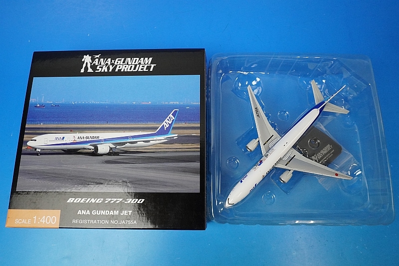 1/400 B777-300 ANA ガンダムジェット JA755A [NH40053] 全日空商事