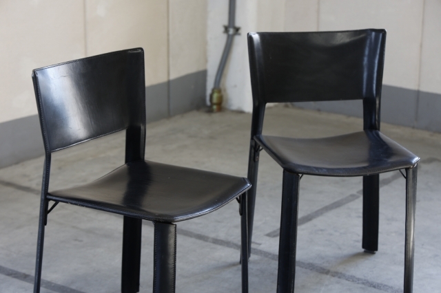 2022/01/10】イタリア Fasem社 総本革 ダイニングチェア - 中古家具の