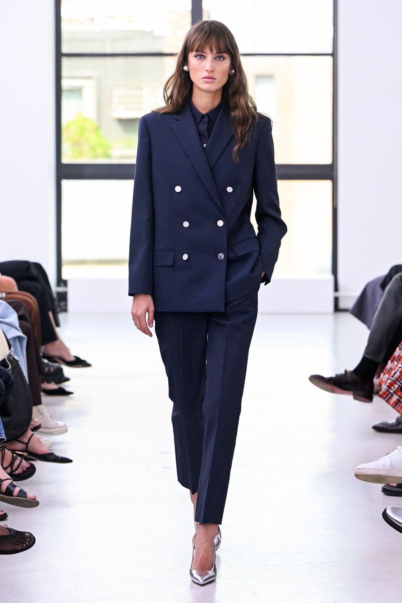 ルック】「セオリー」2023年春夏コレクション - WWDJAPAN