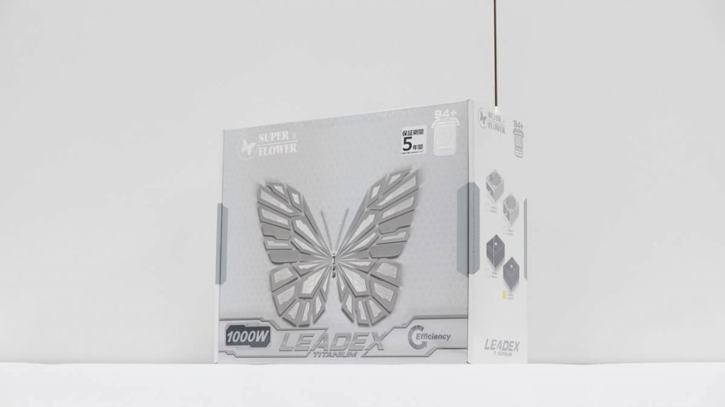 ハイエンドコンポーネントを惜しみなく詰め込んだ1000W Titanium認証