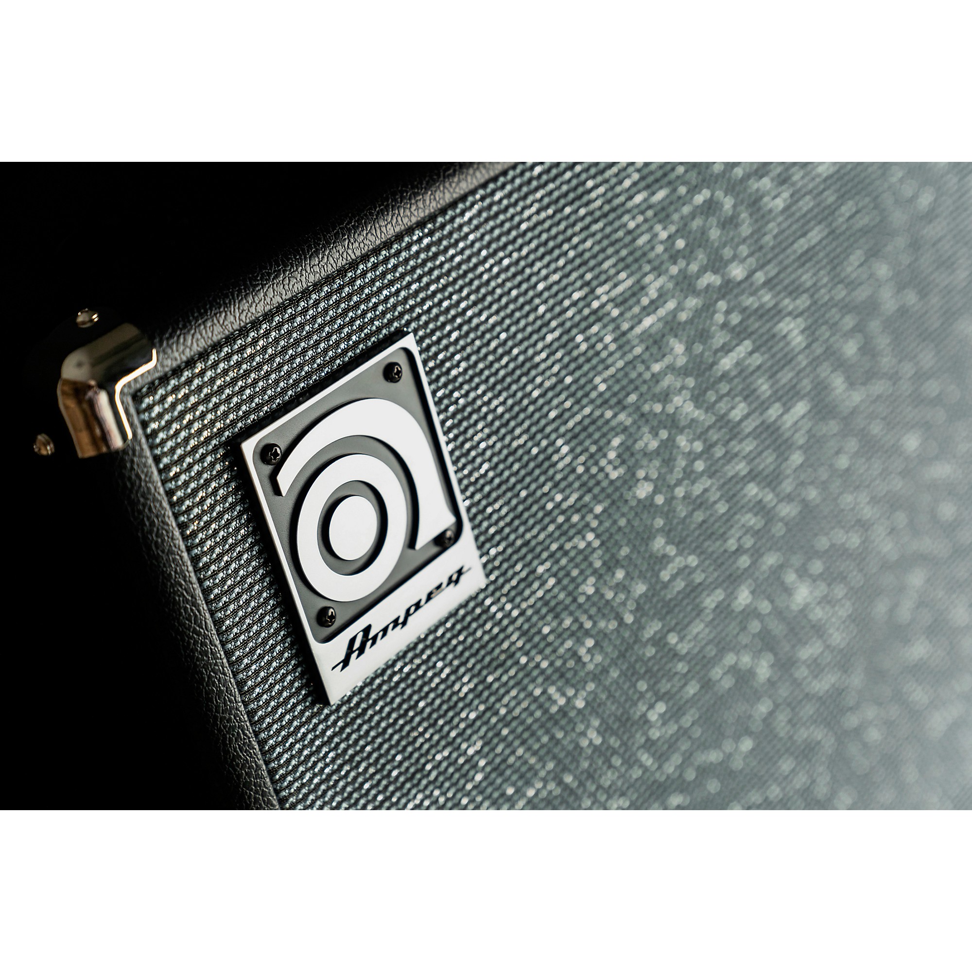 Ampeg Heritage SVT-810AV 800W 8x10 Bass Speaker Cabinet | Music & Arts