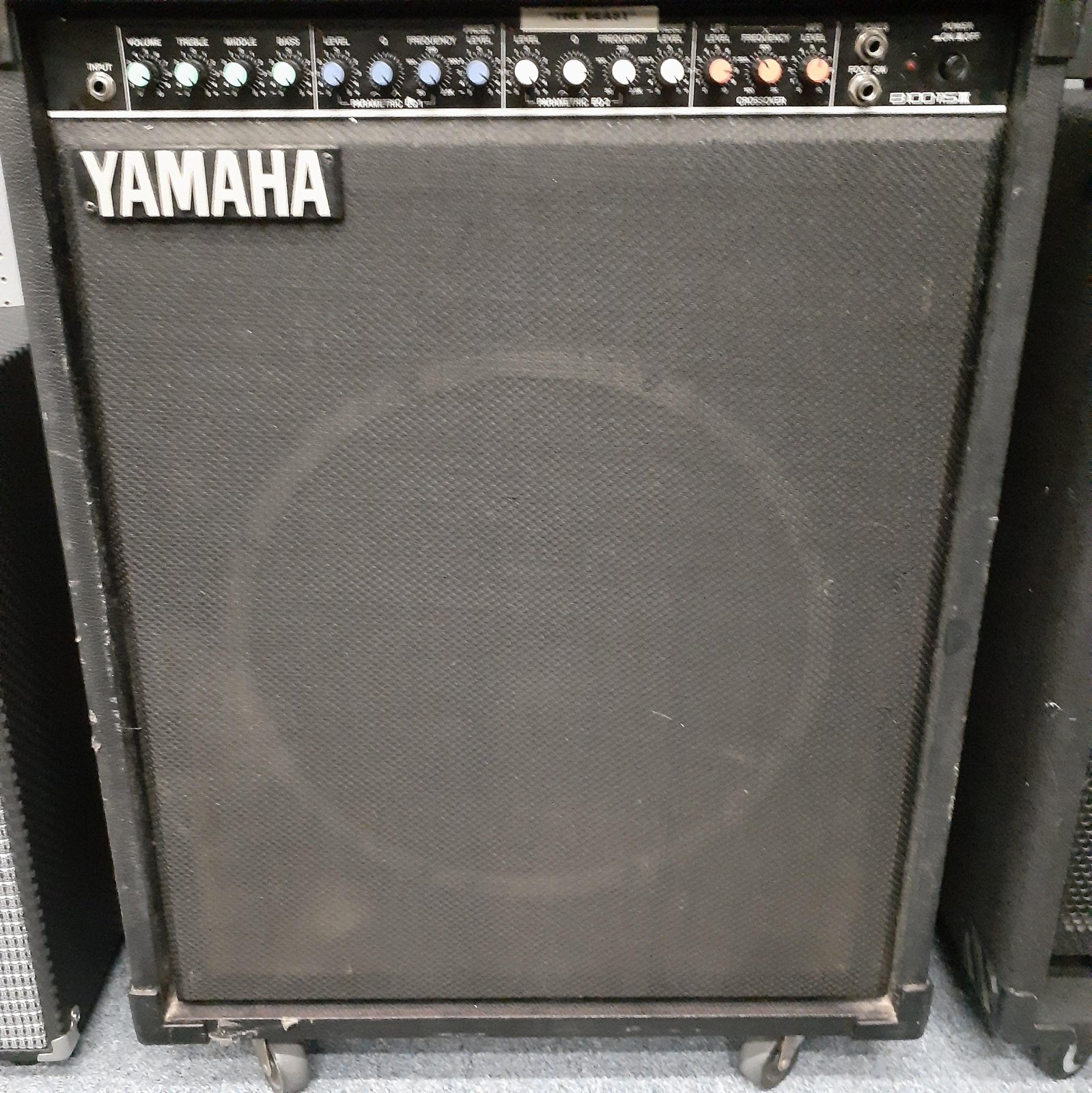 Yamaha B100 115 III Bass Combo - USED