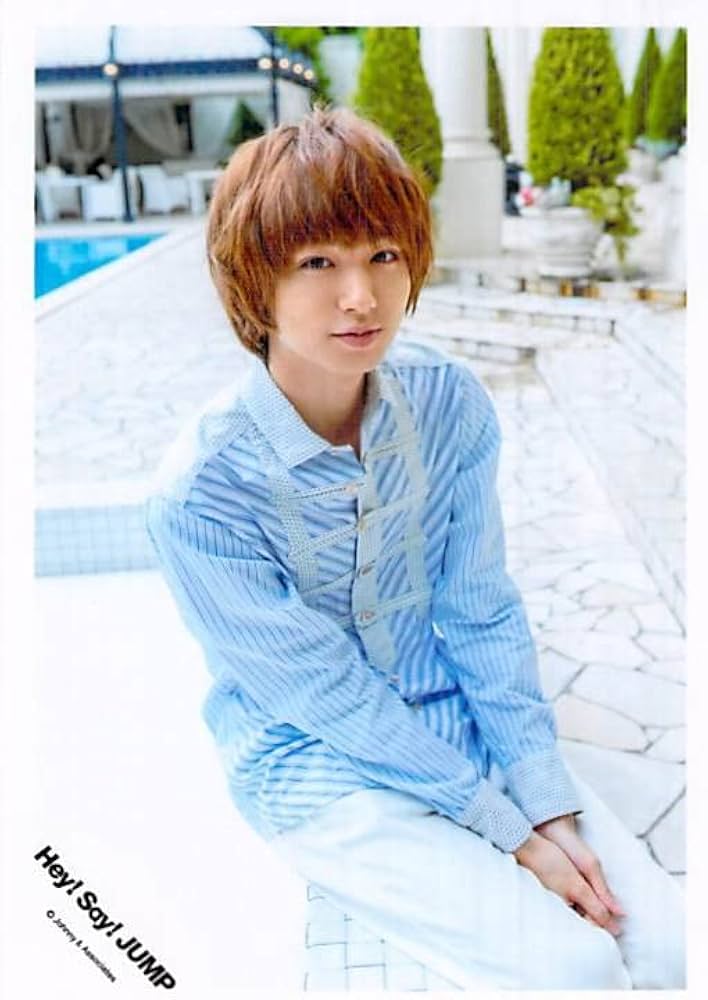 Amazon.co.jp: Hey!Say!Jump 公式写真・伊野尾慧 写真 フォト