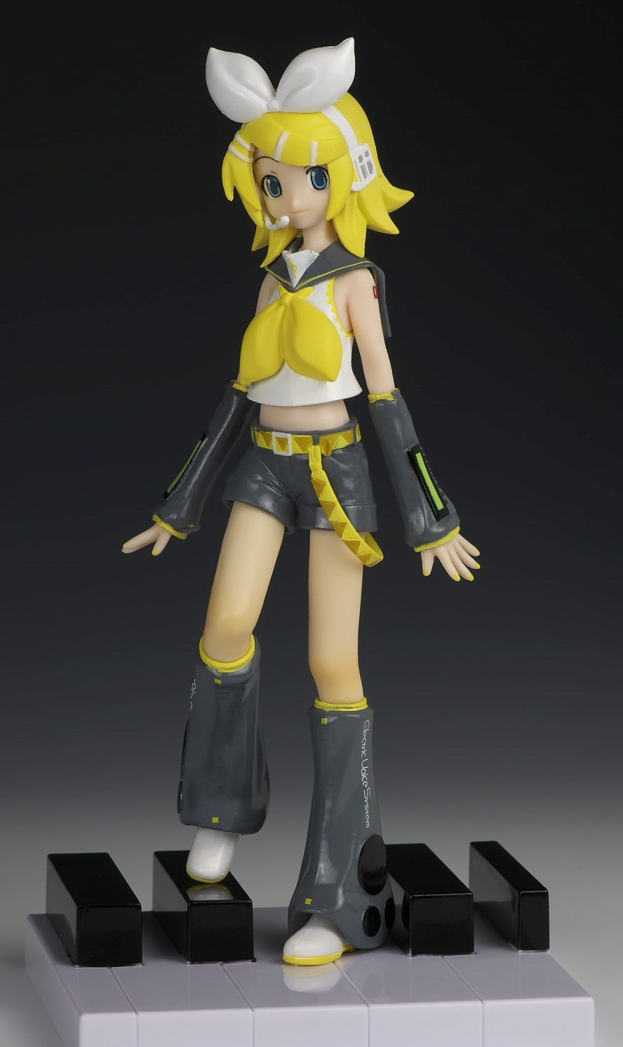 Amazon.co.jp: セガ VOCALOID 初音ミク エクストラフィギュア 鏡音リン