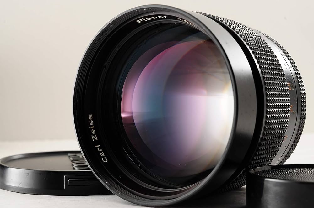 Amazon | CONTAX Carl Zeiss PlanarT* 85mm F1.4 | クローズアップ