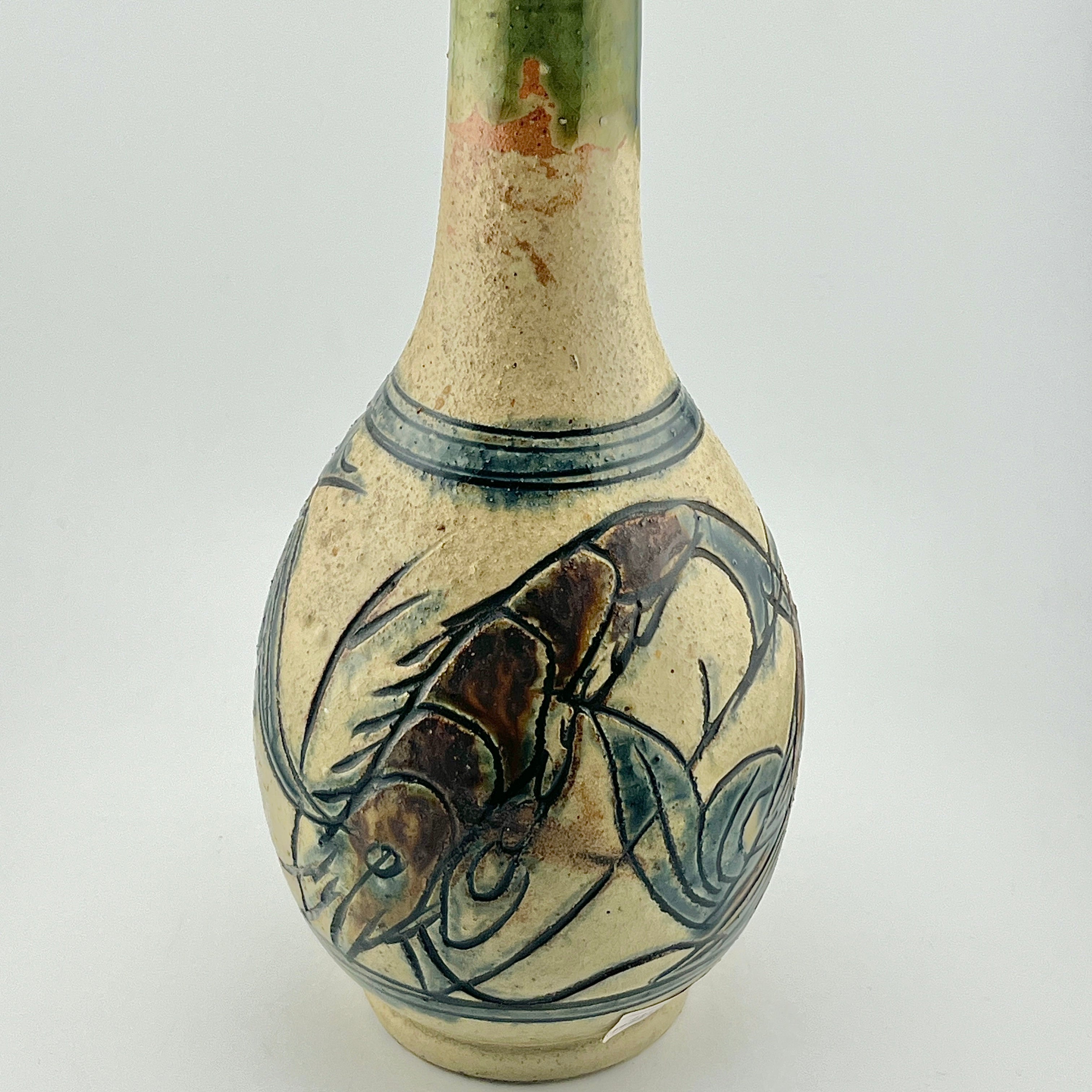 壺屋焼 人間国宝 金城次郎作 海老魚文鶴首花瓶 – 生活民芸 なかむた