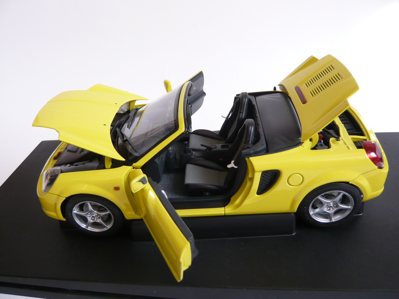 オートアート MR-S（1/18）: ミニカーFAN倶楽部