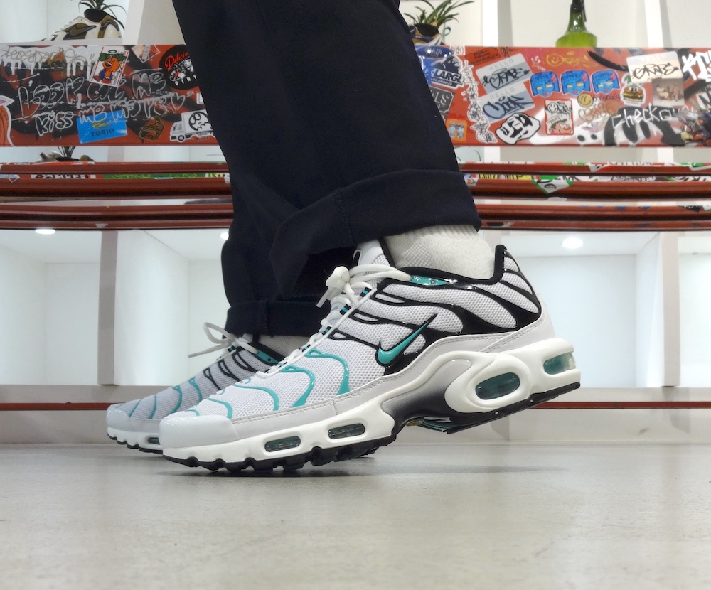 マップラ」の愛称で親しまれる「ナイキ エア マックス プラス」の今季