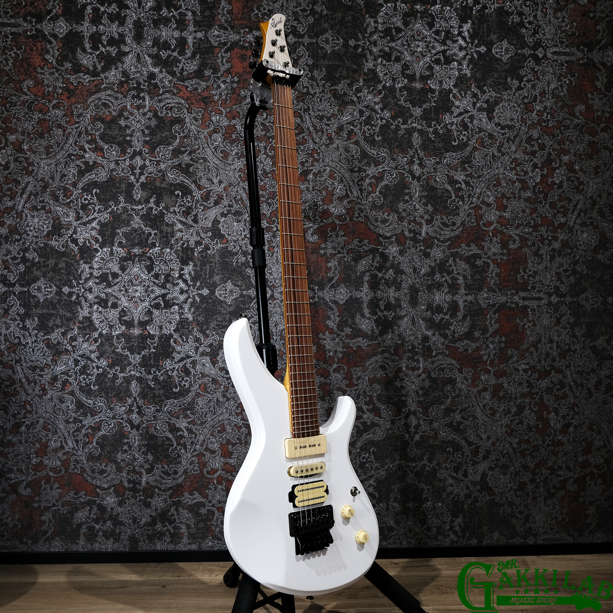 Seed by Sago Kotetsu White / Seed Kotetsu 虎徹 / 桜村眞 (町屋