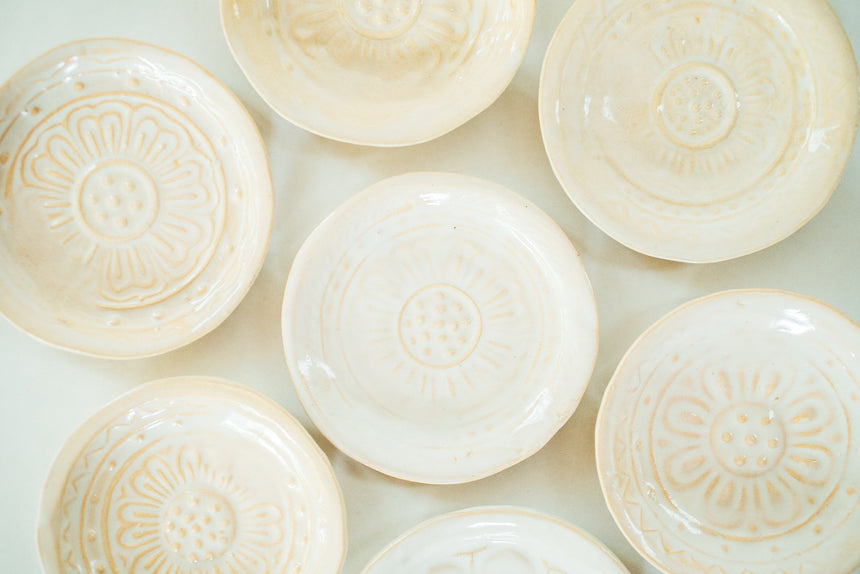 赤膚焼窯元 小川二楽】奈良好きのための「赤膚焼のカップ&ソーサー