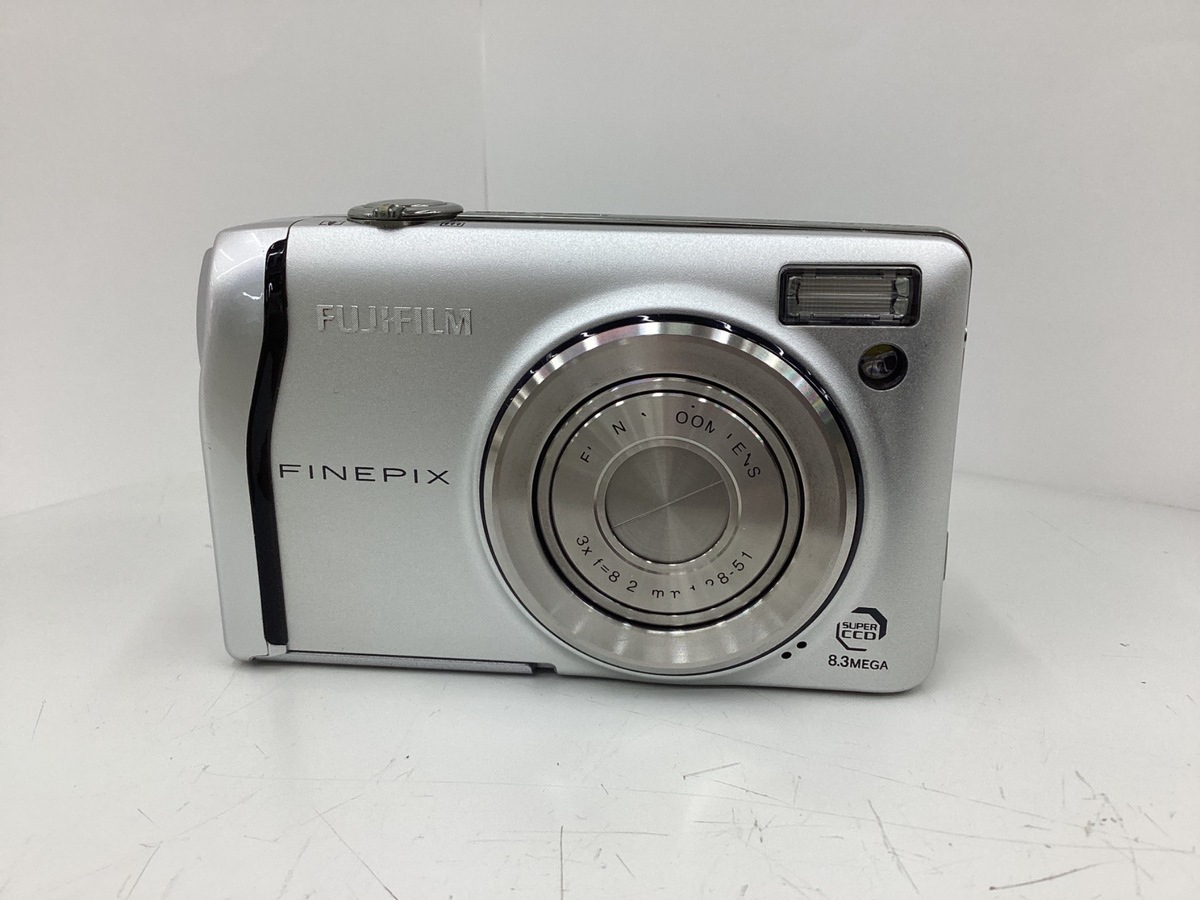 価格.com - 富士フイルム FUJIFILM X70 [シルバー] 価格比較