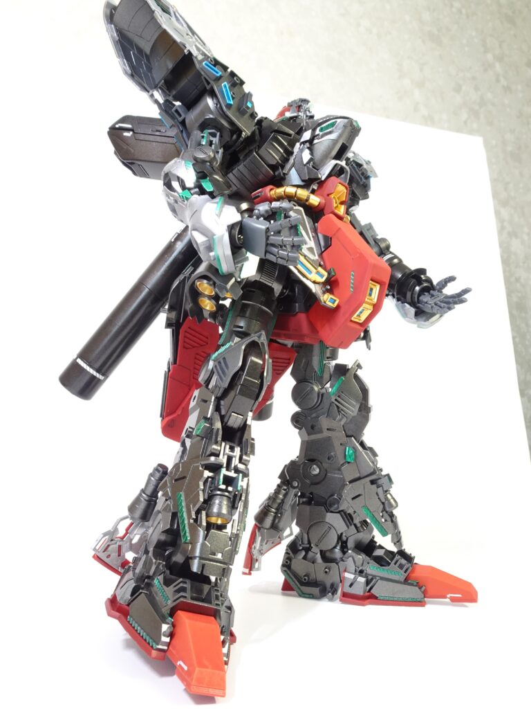 MG サザビーVer.ka を塗装作成しての完成編。可動は抜群です。