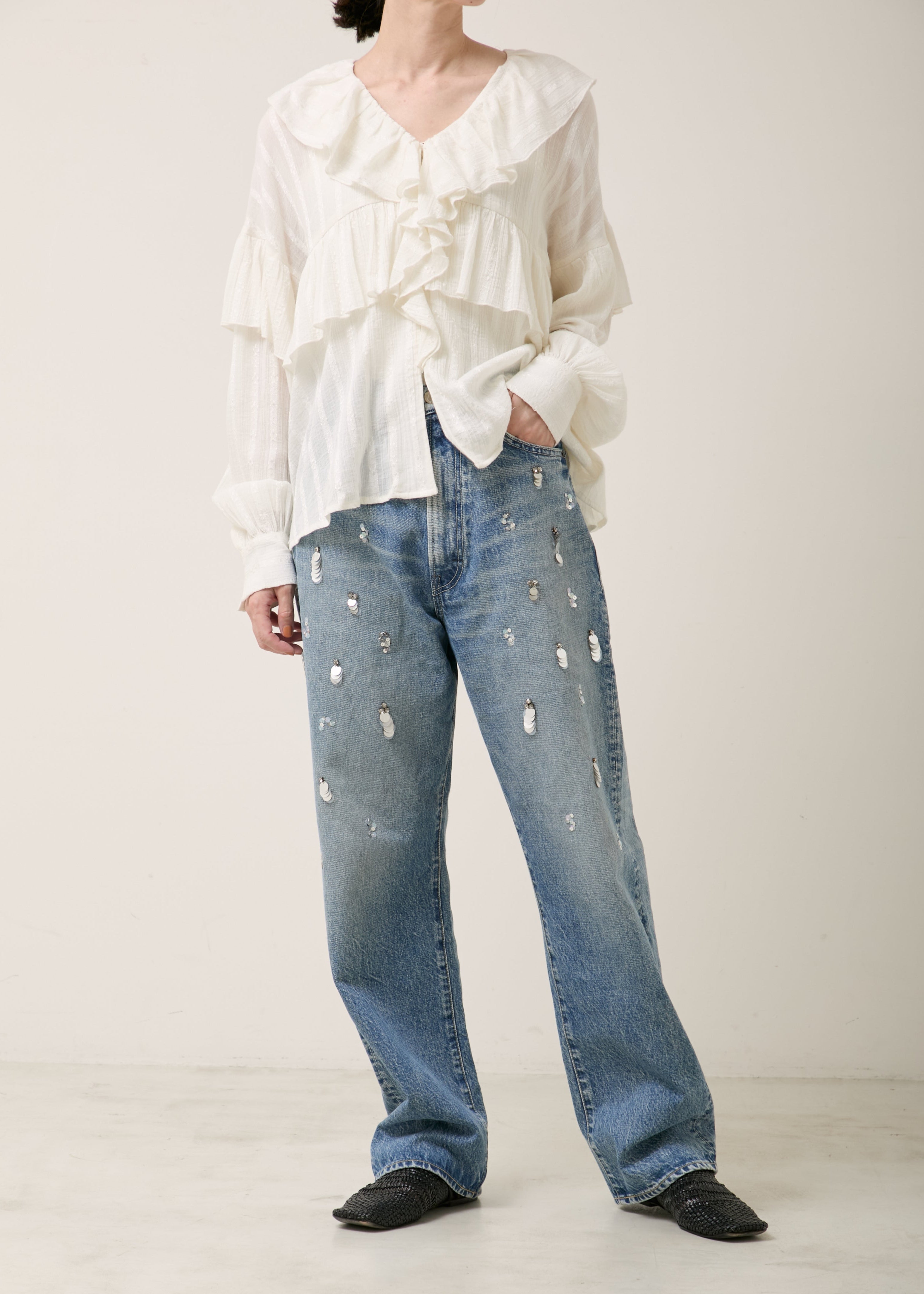 Sequins Embroidery Denim Pants | Pasand by ne Quittez pas | パサン
