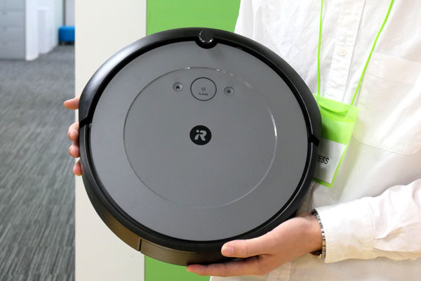 ルンバ新モデル「i2」が39,800円で登場！ 性能向上でロボット掃除機