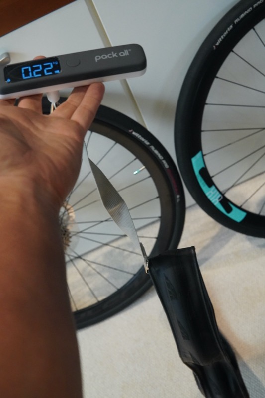 ビアンキ オルトレXR3の純正ホイール フルクラム818DBの重量について