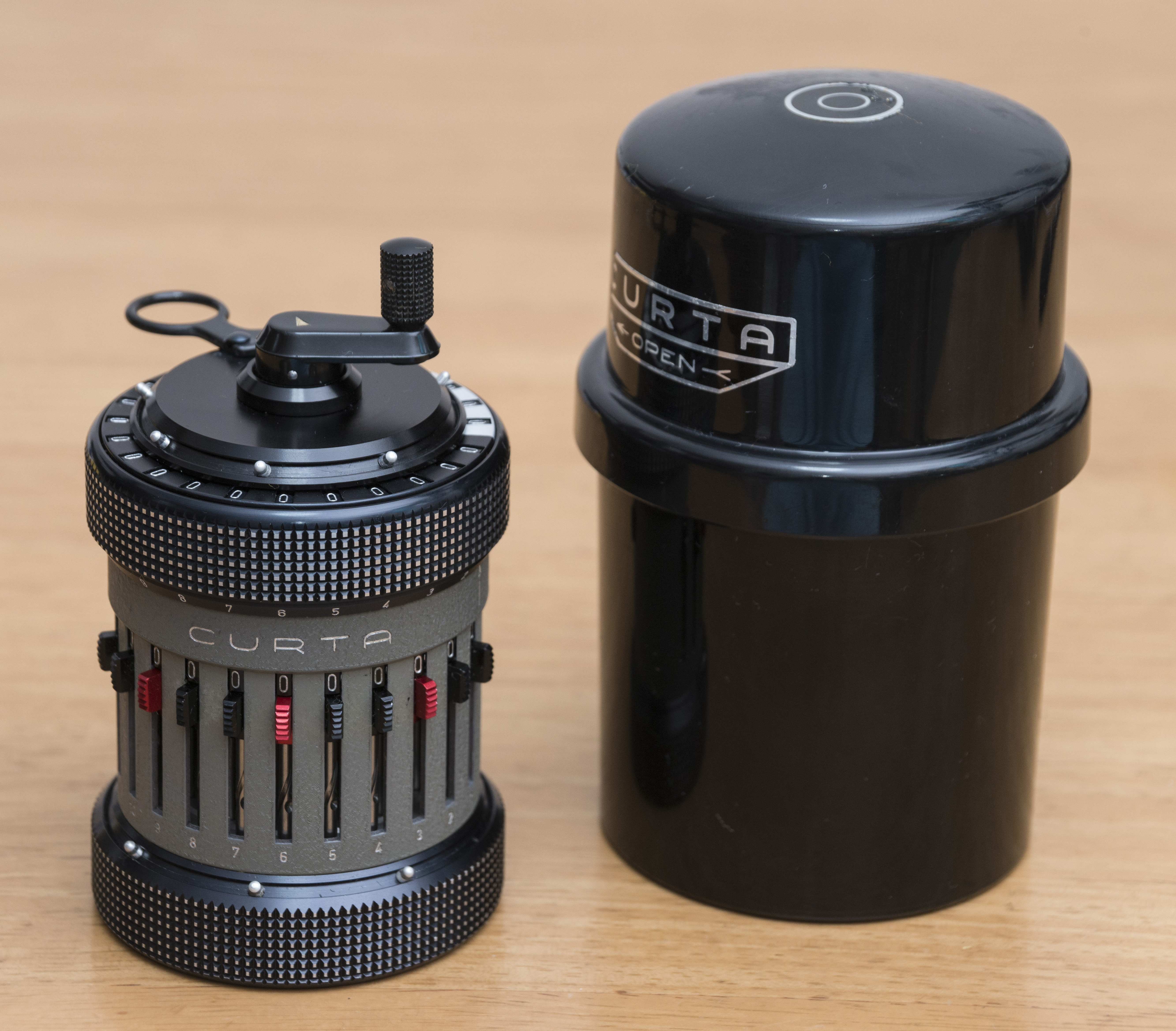 超美品/完動品】CURTA Type I クルタ 手回し計算機 ☆純正ケース付