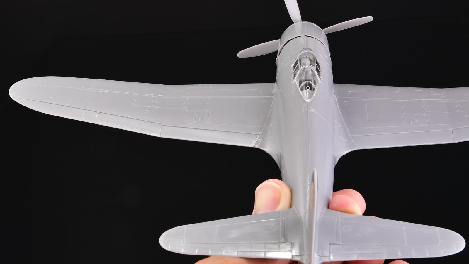 花金だ！仕事帰りに買うプラモ。今こそ作ろう零戦の後継機