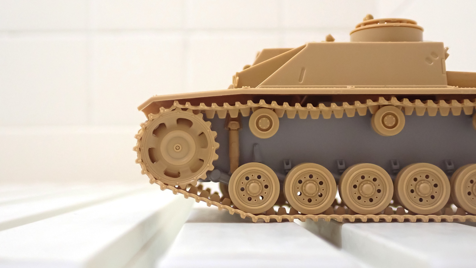 タミヤの1/48 ドイツⅢ号突撃砲G型が教えてくれた、「風呂から始まる