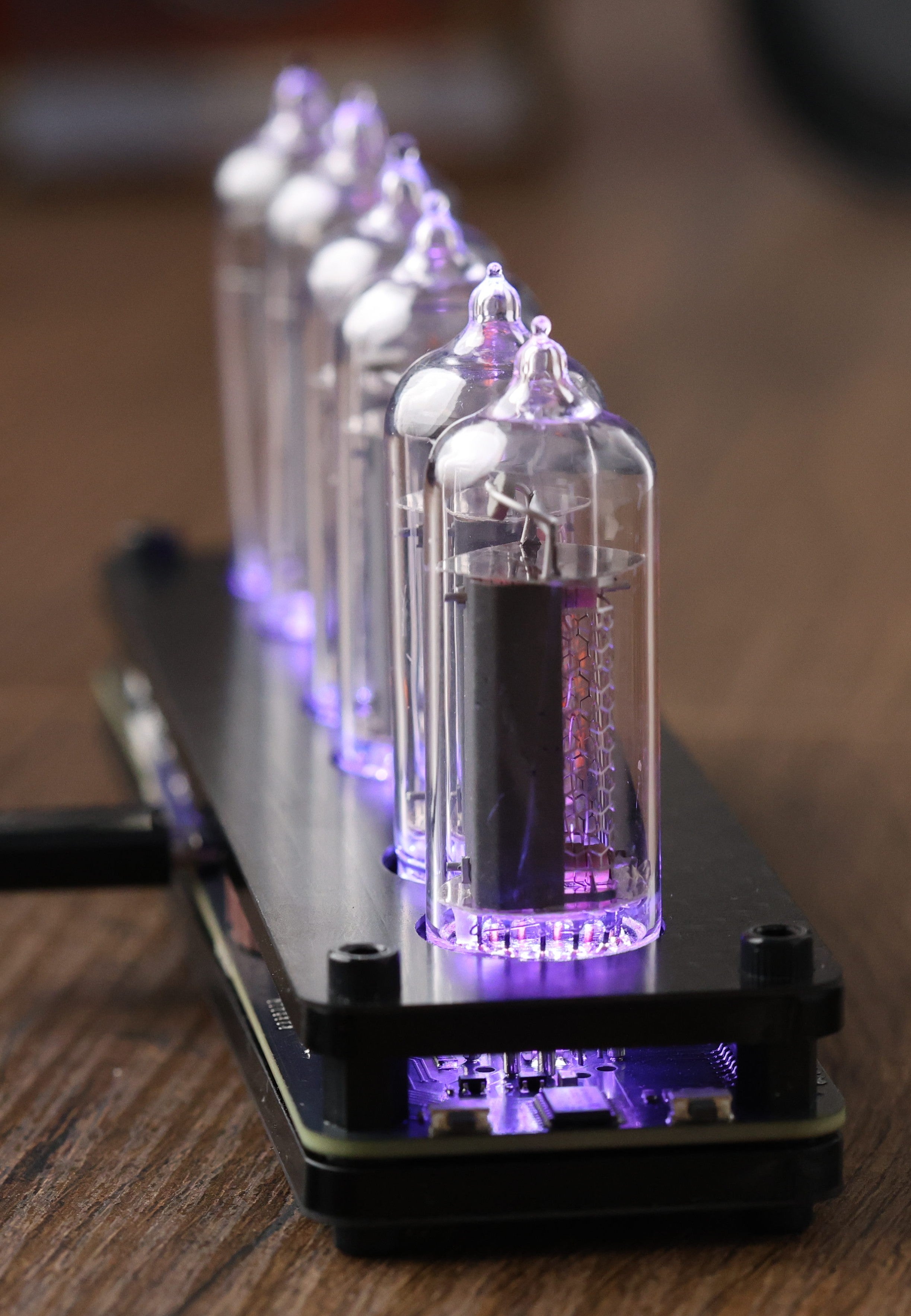 IN-14 6- digits Nixie clock. Carbon fiber cover case. With
