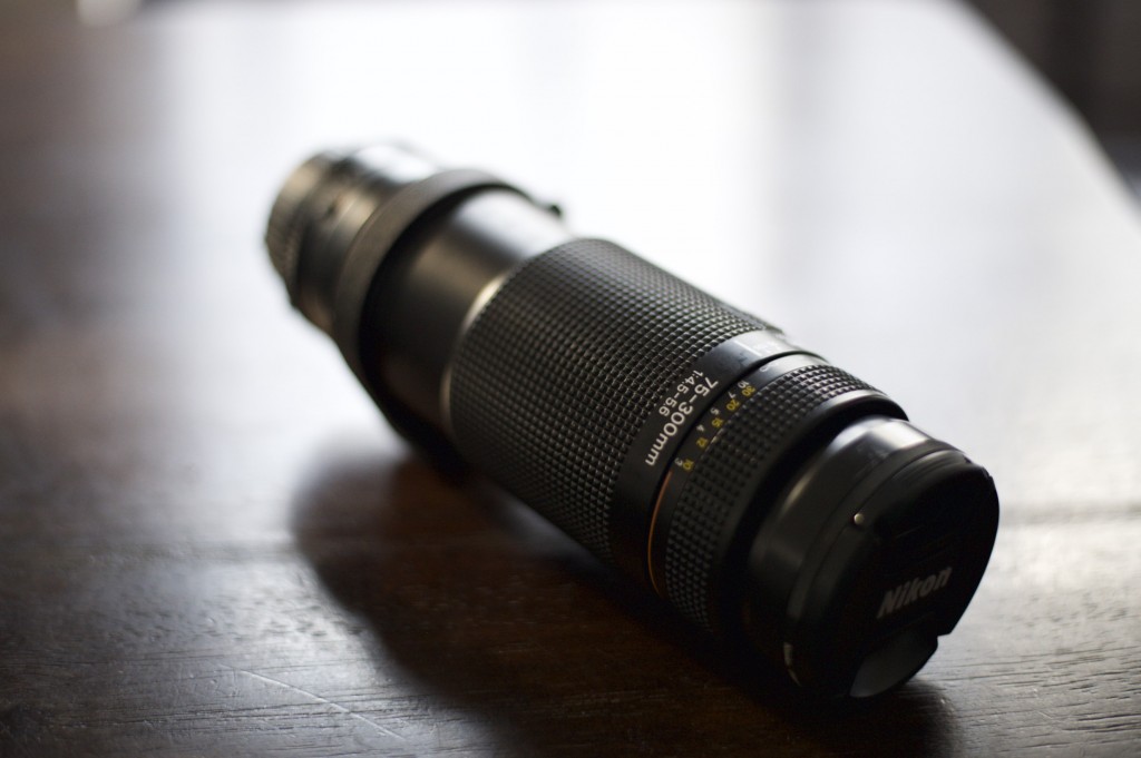 Nikon AF NIKKOR 75-300mm F4.5-5.6 | 髭のある生活